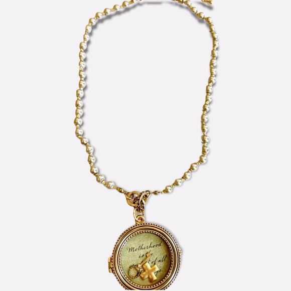 Shadowbox Floating Charm Memory Pendant Locket Pearl Strand Necklace - Picture 2 of 6